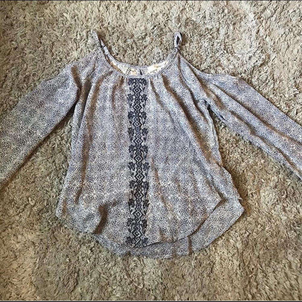 Rewind cold shoulder long sleeve